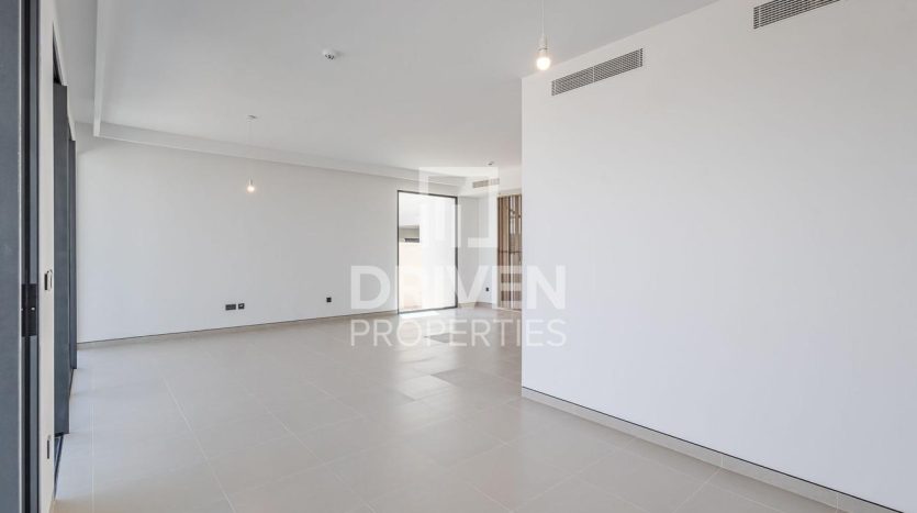 Villa on Tilal Al Ghaf, Dubai, 5 bedrooms, 461 m2  | Foto 2