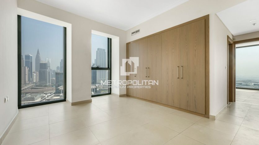 Apartment on Downtown Burj Dubai, 3 bedrooms, 180 m2 / per year