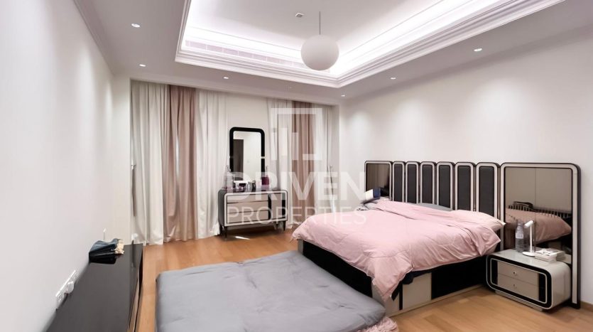 Villa on Mohammed Bin Rashid City, Dubai, 4 bedrooms, 706 m2 / per year