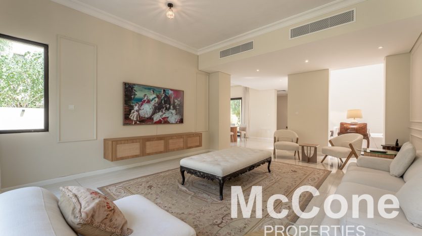 Villa on DAMAC Hills (Akoya by DAMAC), Dubai, 4 bedrooms, 393.17 m2 / per year