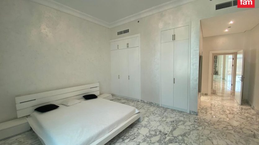 Penthouses on Palm Jumeirah, Dubai, 4 bedrooms, 456.8 m2 / per year