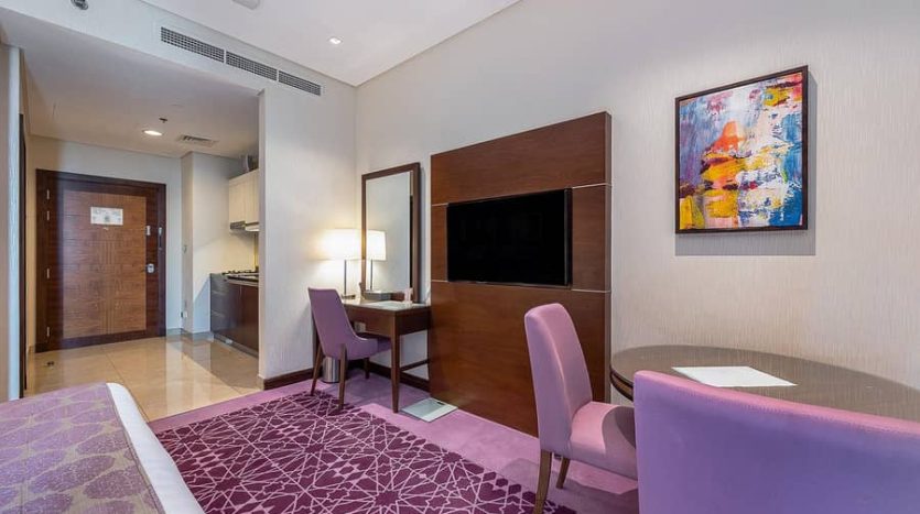 Apartment on Business Bay, Dubai, 38 m2 / per year