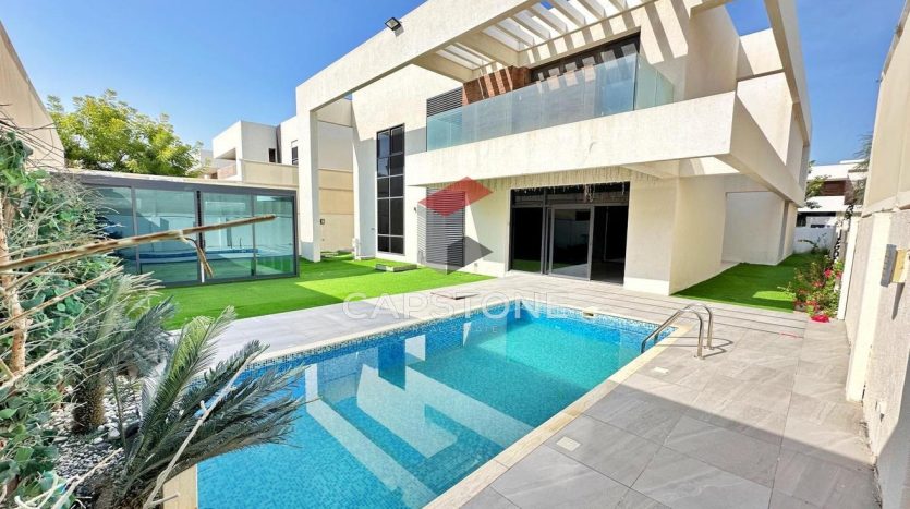 Villa on Yas Island, Abu-Dhabi, 5 bedrooms, 682 m2 / per year