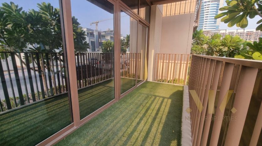 Apartment on Jumeirah Village Circle, Dubai, 2 bedrooms, 165.3 m2 / per year