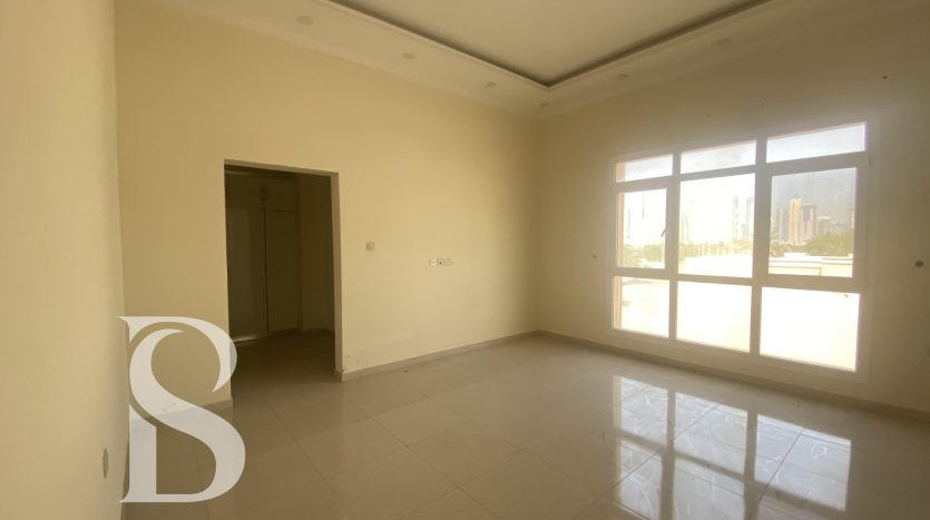 Villa on Al Quoz, Dubai, 4 bedrooms, 947.6 m2 / per year