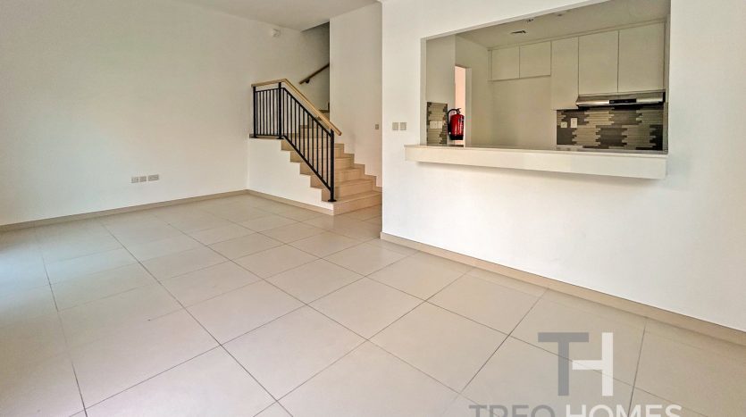 Таунхаус в Dubai Land, 4 спальни, 235 м2 / в год