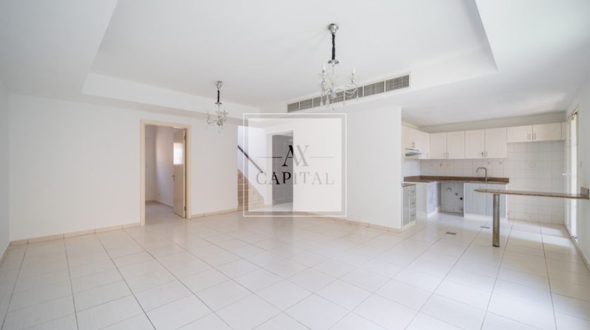 Villa on The Springs, Dubai, 3 bedrooms, 250.7 m2 / per year