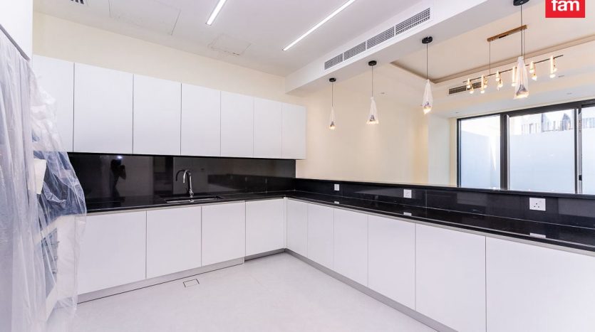 Townhouse on Al Furjan, Dubai, 4 bedrooms, 247.4 m2 / per year