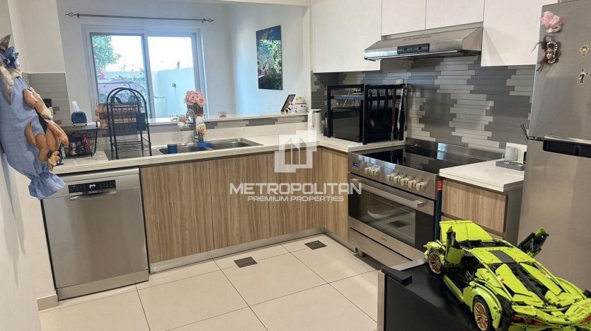 Townhouse on Dubai Land, Dubai, 2 bedrooms, 162 m2  | Foto 2