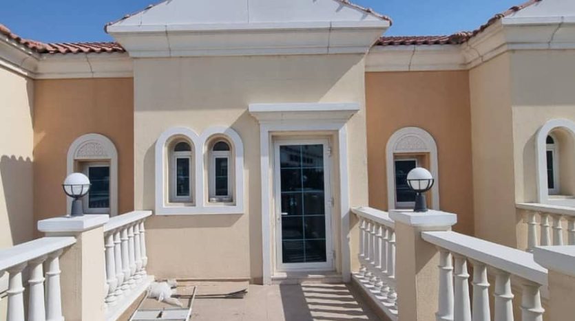 Townhouse on Jumeirah Village Triangle, Dubai, 1 bedroom, 180 m2 / per year