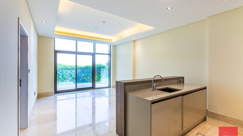Apartment on Palm Jumeirah, Dubai, 1 bedroom, 80.8 m2 / per year
