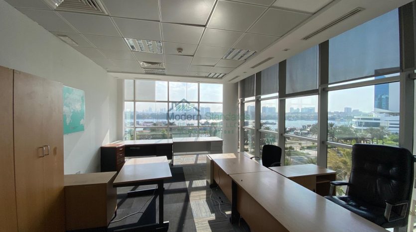 Office on Deira, Dubai, 8000 m2 / per month