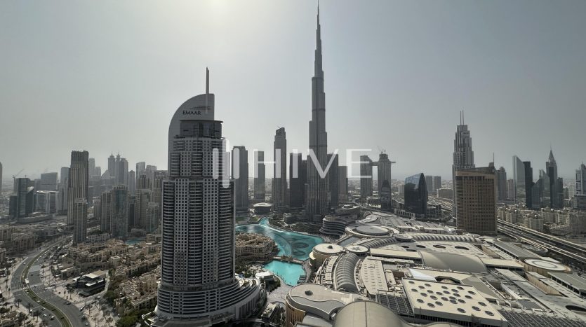 Apartment on Downtown Burj Dubai, 3 bedrooms, 208.6 m2 / per year