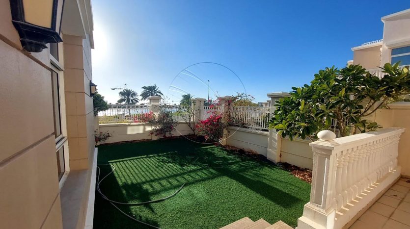 Villa on Khalifa City, Abu-Dhabi, 5 bedrooms, 743 m2 / per year