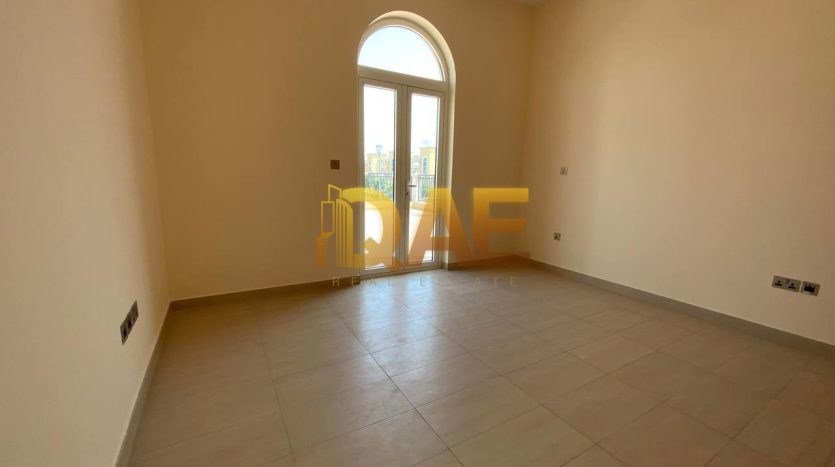 Вилла в Jumeirah Park, Дубай, 4 спальни, 5550 м2 / в месяц