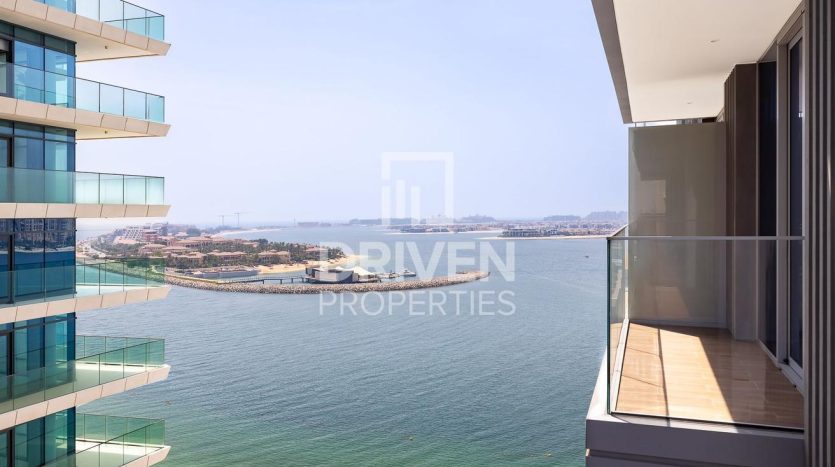 Apartment on Dubai Harbour, Dubai, 2 bedrooms, 103 m2 / per year