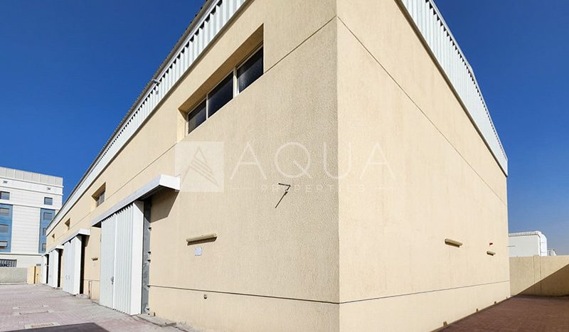 Warehouse on Jabal Ali, Dubai, 696.8 m2 / per year