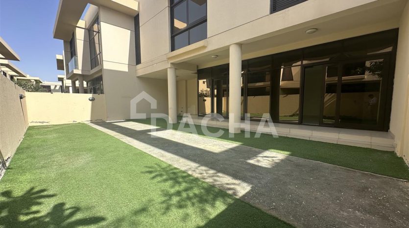 Villa on DAMAC Hills (Akoya by DAMAC), Dubai, 3 bedrooms, 223 m2 / per year