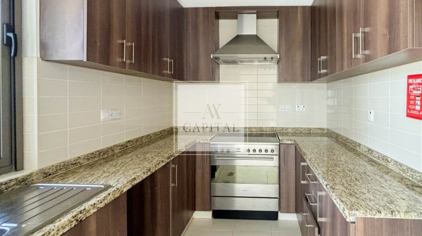 Townhouse on Rome, Dubai, 3 bedrooms, 331.4 m2 / per year