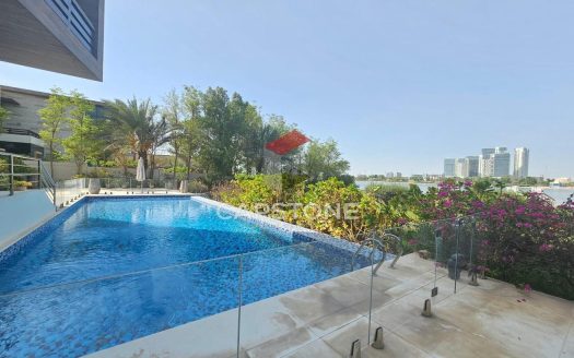 Villa on Al Maqtaa, Abu-Dhabi, 5 bedrooms, 1254 m2 / per year