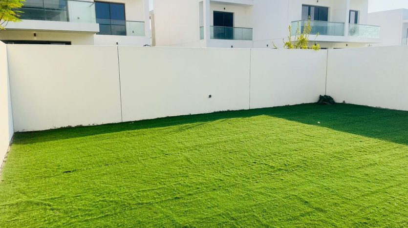 Commercial property on Yas Island, Abu-Dhabi, 3 bedrooms, 384 m2  | Foto 1