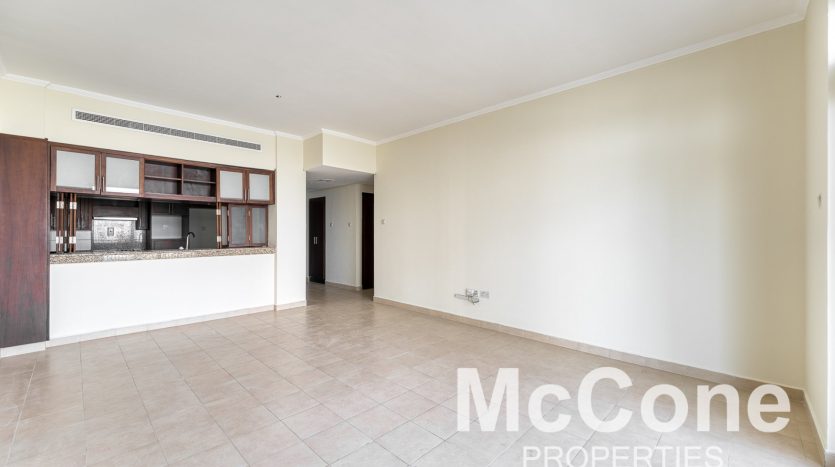 Квартира в The Views, Дубай, 2 спальни, 122.17 м2 / в год