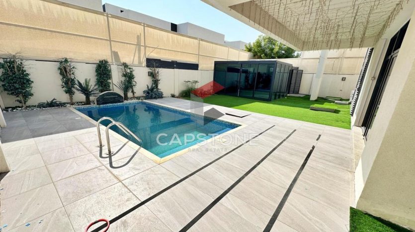 Villa on Yas Island, Abu-Dhabi, 5 bedrooms, 682 m2 / per year