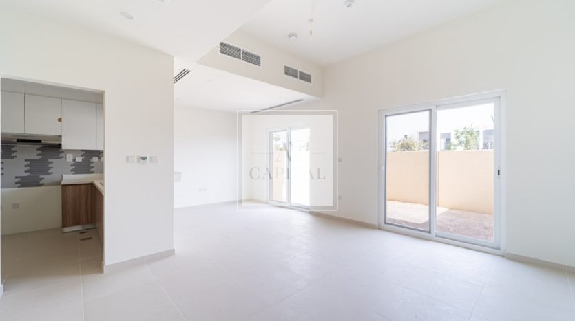 Rent Villa on Dubai Land, Dubai, 3 bedrooms, 1733 sq. ft. | Foto 2