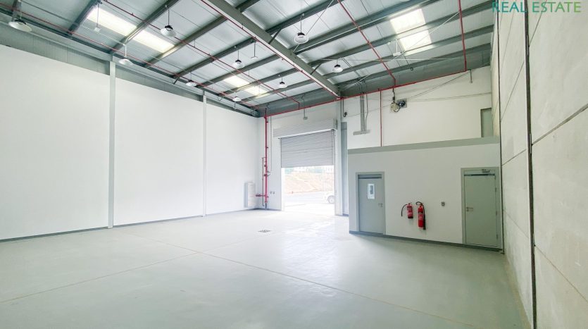 Warehouse on RAK FTZ, Ras-al-khaimah, 400 m2 / per year