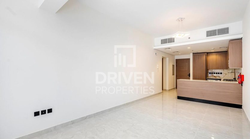 Apartment on Jumeirah Village Circle, Dubai, 2 bedrooms, 122 m2 / per year