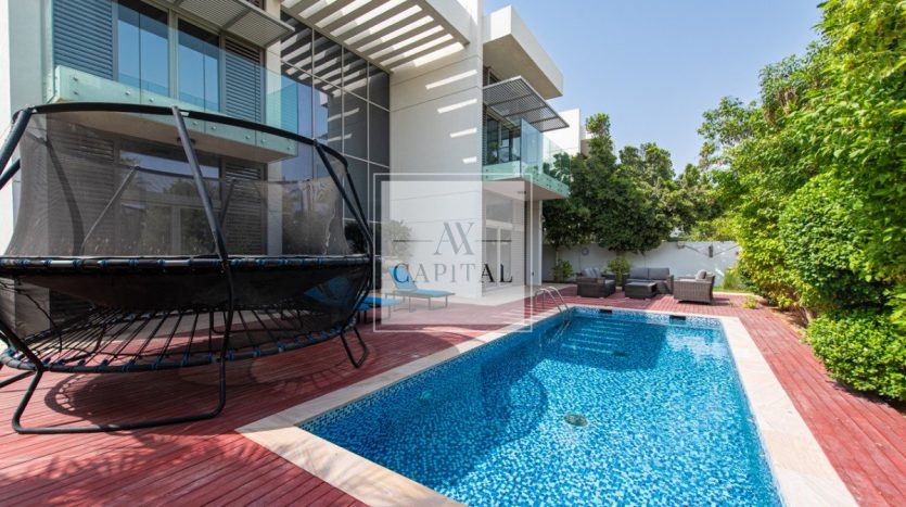 Villa on Mohammed Bin Rashid City, Dubai, 4 bedrooms, 1008.5 m2 / per year