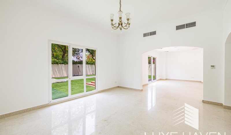 Villa on Meadows, Dubai, 3 bedrooms, 310.76 m2 / per year
