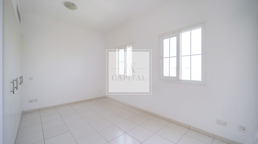 Villa on The Springs, Dubai, 3 bedrooms, 351.9 m2 / per year