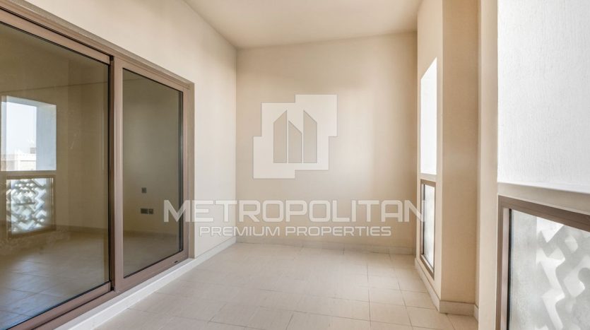 Apartment on Palm Jumeirah, Dubai, 2 bedrooms, 194 m2 / per year