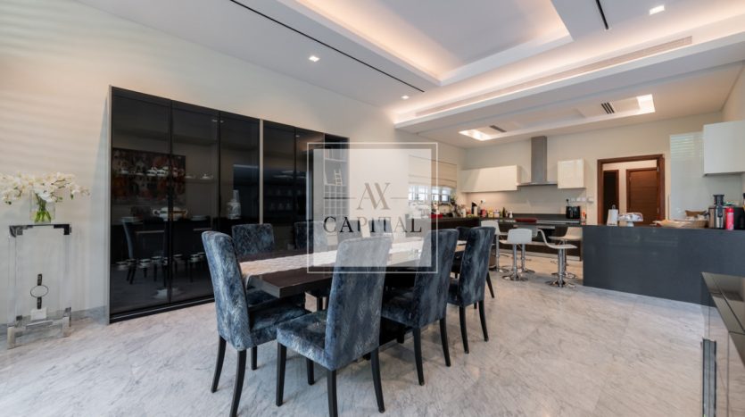 Villa on Mohammed Bin Rashid City, Dubai, 4 bedrooms, 745 m2 / per year