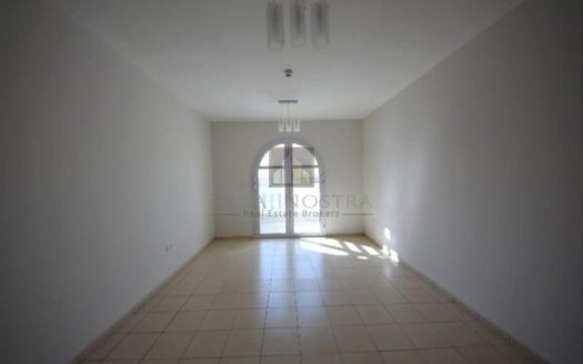 Townhouse on Jumeirah Village Circle, Dubai, 4 bedrooms, 278.7 m2  | Foto 1