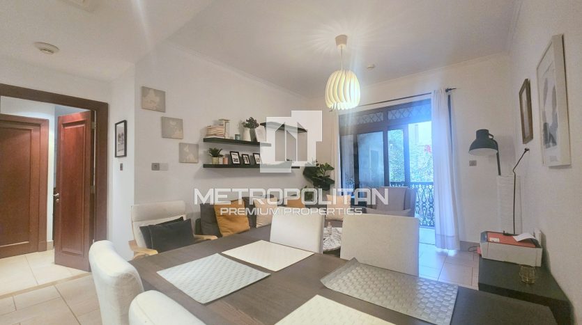Apartment on Old Town, Dubai, 1 bedroom, 68 m2 / per year