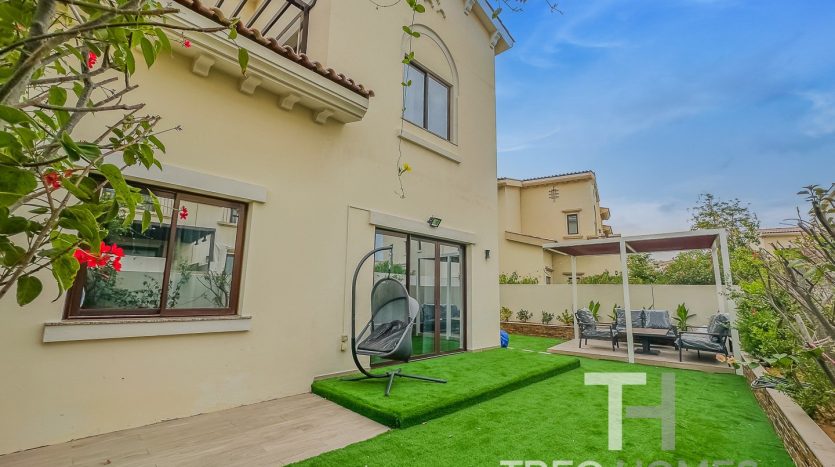 Townhouse on Rome, Dubai, 3 bedrooms, 304 m2 / per year