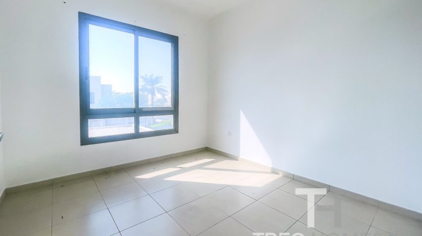 Townhouse on Town Square, Dubai, 4 bedrooms, 292 m2 / per year