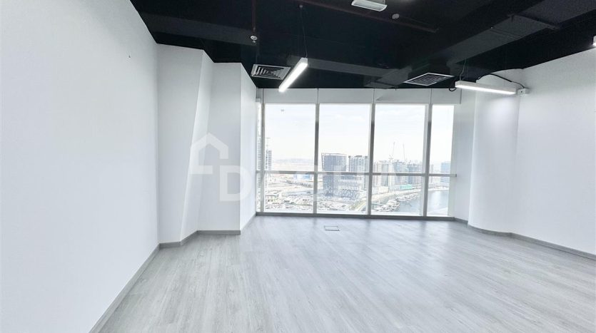 Office on Business Bay, Dubai, 49.3 m2 / per year