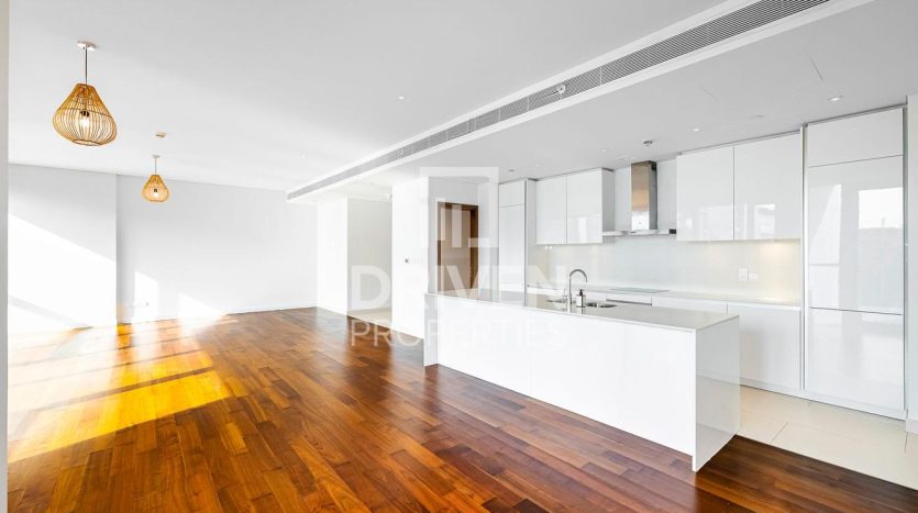 Apartment on City Walk, Dubai, 3 bedrooms, 227 m2 / per year