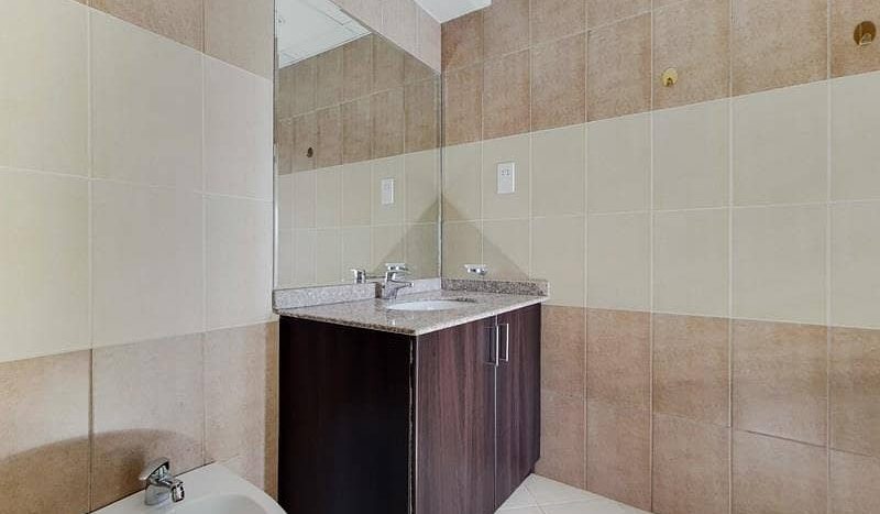 Apartment on Business Bay, Dubai, 2 bedrooms, 118 m2 / per year
