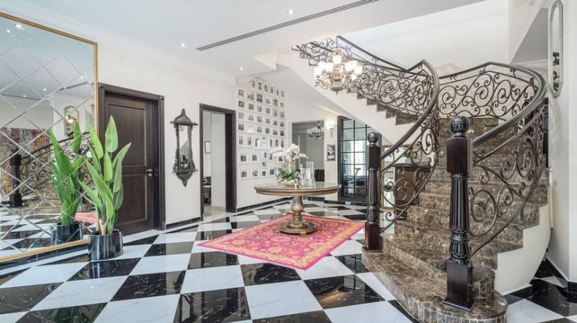 Вилла в The Villa, Дубай, 5 спален, 650 м2 / в год