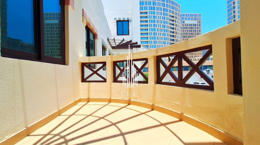 Villa on Al Khalidiya, Abu-Dhabi, 4 bedrooms, 343.7 m2 / per year