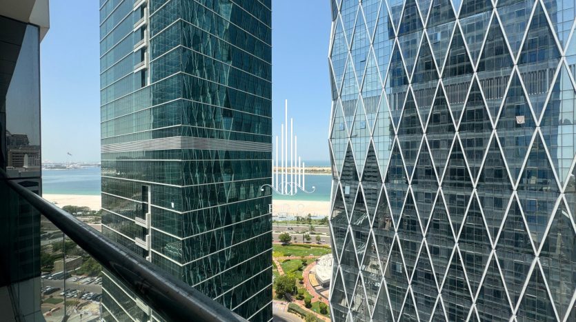 Apartment on Corniche Road, Abu-Dhabi, 4 bedrooms, 297.3 m2 / per year