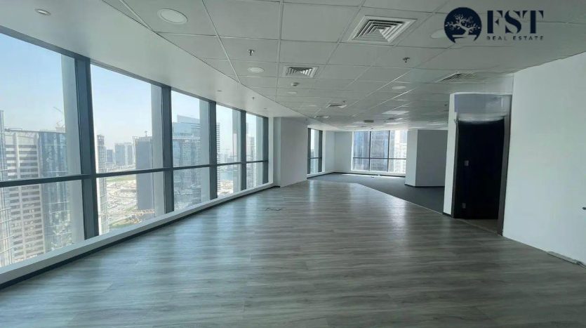 Office on Business Bay, Dubai, 128.4 m2 / per year