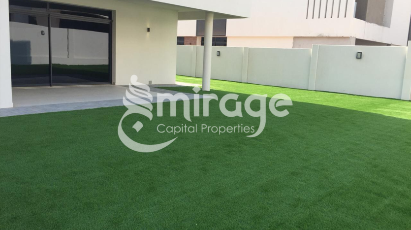 Villa on Yas Island, Abu-Dhabi, 5 bedrooms, 643.8 m2 / per year