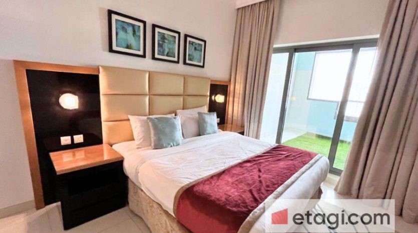 Apartment on Business Bay, Dubai, 1 bedroom, 92.8 m2 / per year