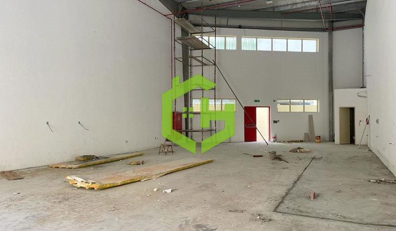 Warehouse on Al Khawanizh, Dubai, 241.5 m2 / per year