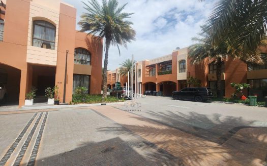 Villa on Abu Dhabi Gate City, Abu-Dhabi, 4 bedrooms, 326.9 m2  | Foto 1